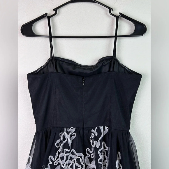 Adrianna Papell Boutique Midi Cocktail Dress (6) Black with White Floral Ruffles - Picture 5 of 9